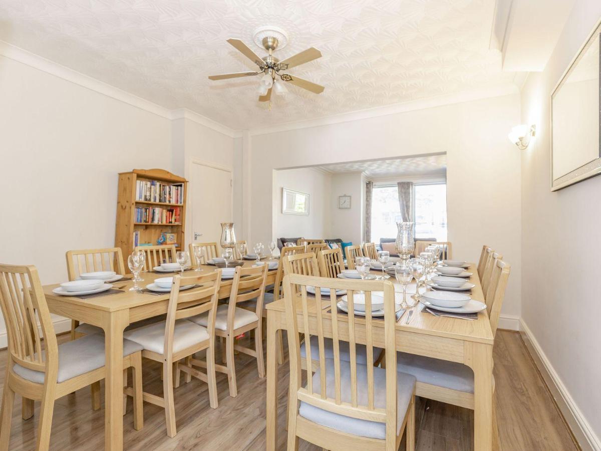 Sail Lodge Скарборо Экстерьер фото