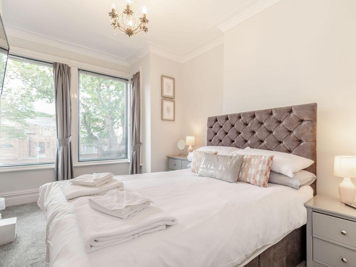 Sail Lodge Скарборо Экстерьер фото